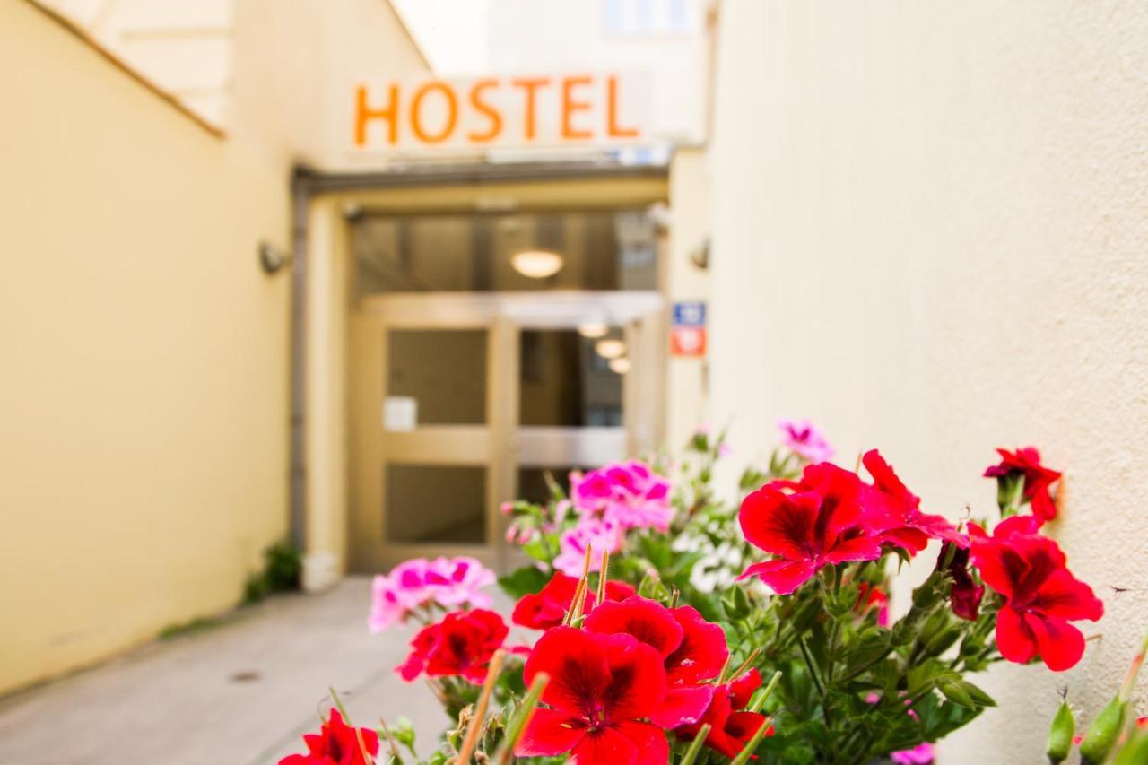 Hostel Mandarinka 프라하 외부 사진